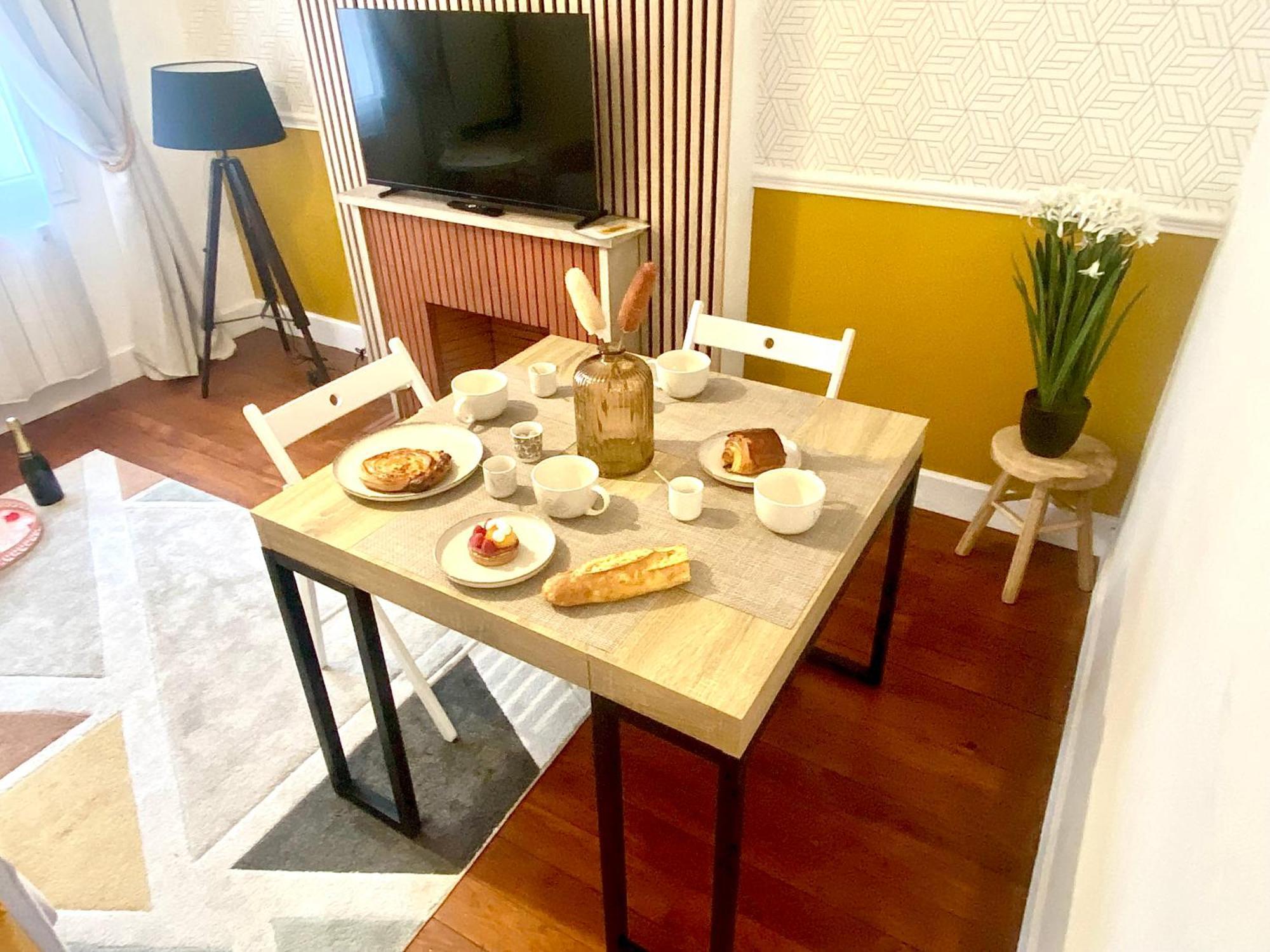 Le Cocon De La Tour -Vip-Compiegne-Hyper Centre Apartment Luaran gambar