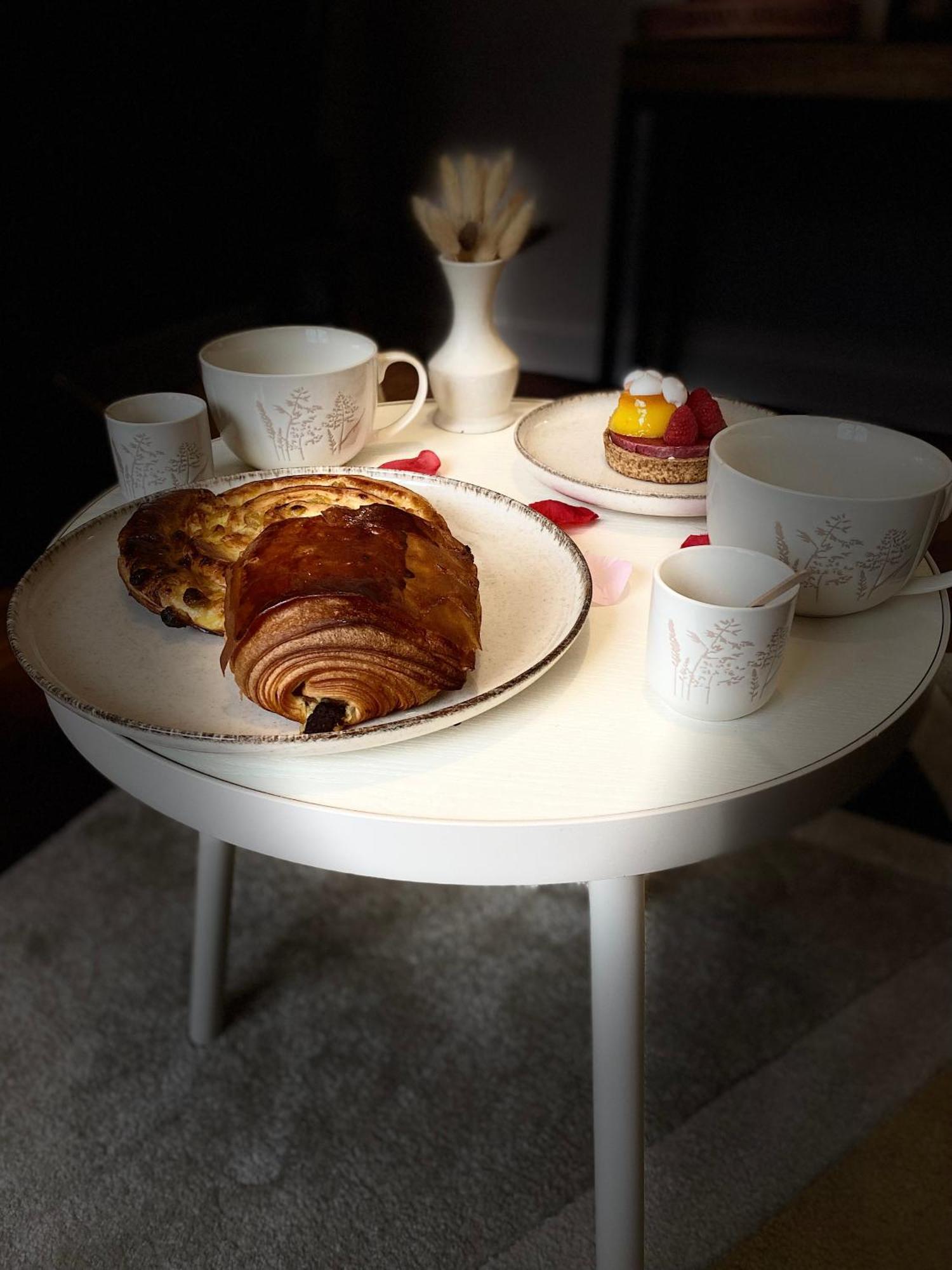 Le Cocon De La Tour -Vip-Compiegne-Hyper Centre Apartment Luaran gambar