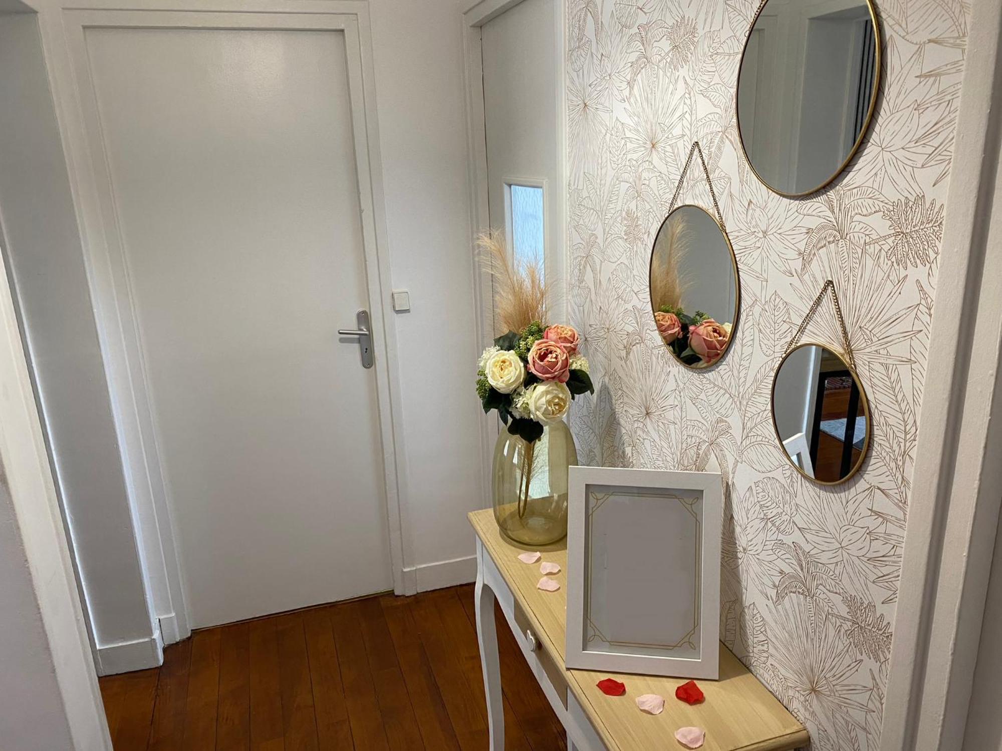 Le Cocon De La Tour -Vip-Compiegne-Hyper Centre Apartment Luaran gambar
